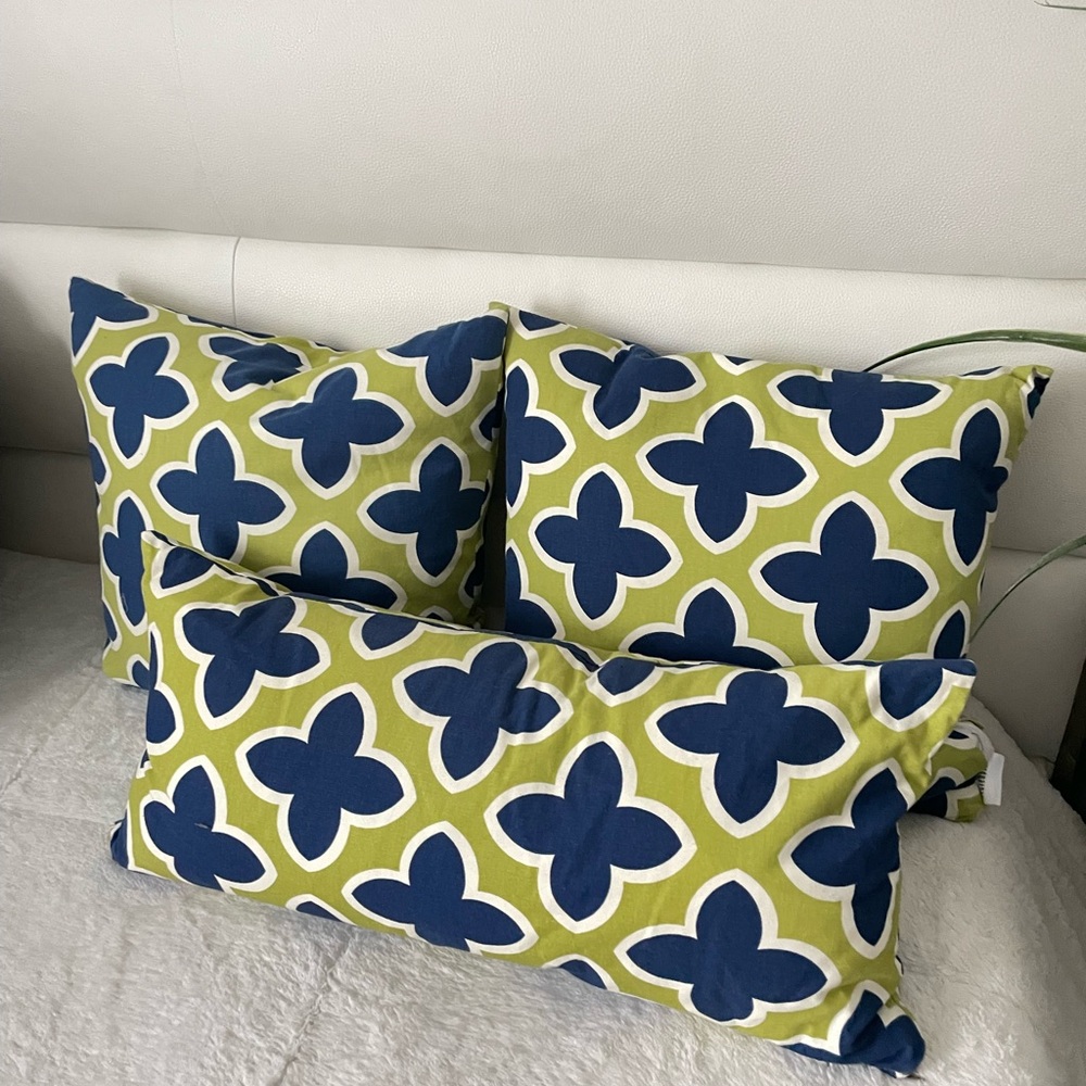 Storehouse Beautiful Pillows 3 pieces set